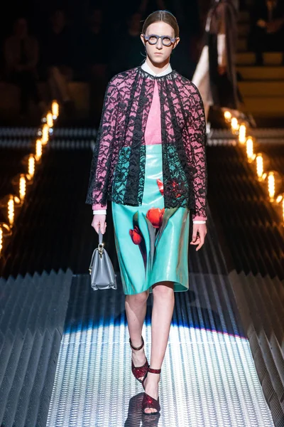 Look 39